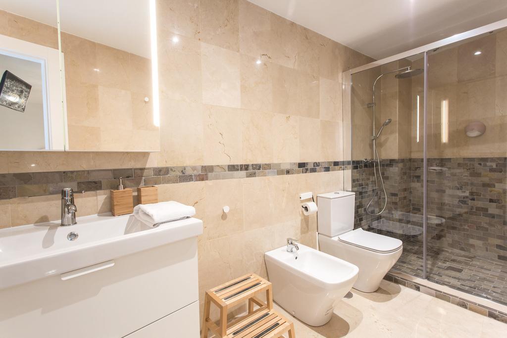 The Lucky Flats - Pintor Sorolla Apartment อาลิกันเต ภายนอก รูปภาพ