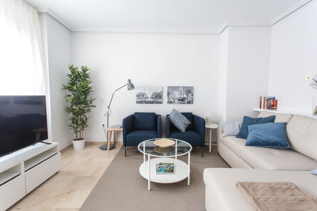 The Lucky Flats - Pintor Sorolla Apartment อาลิกันเต ภายนอก รูปภาพ